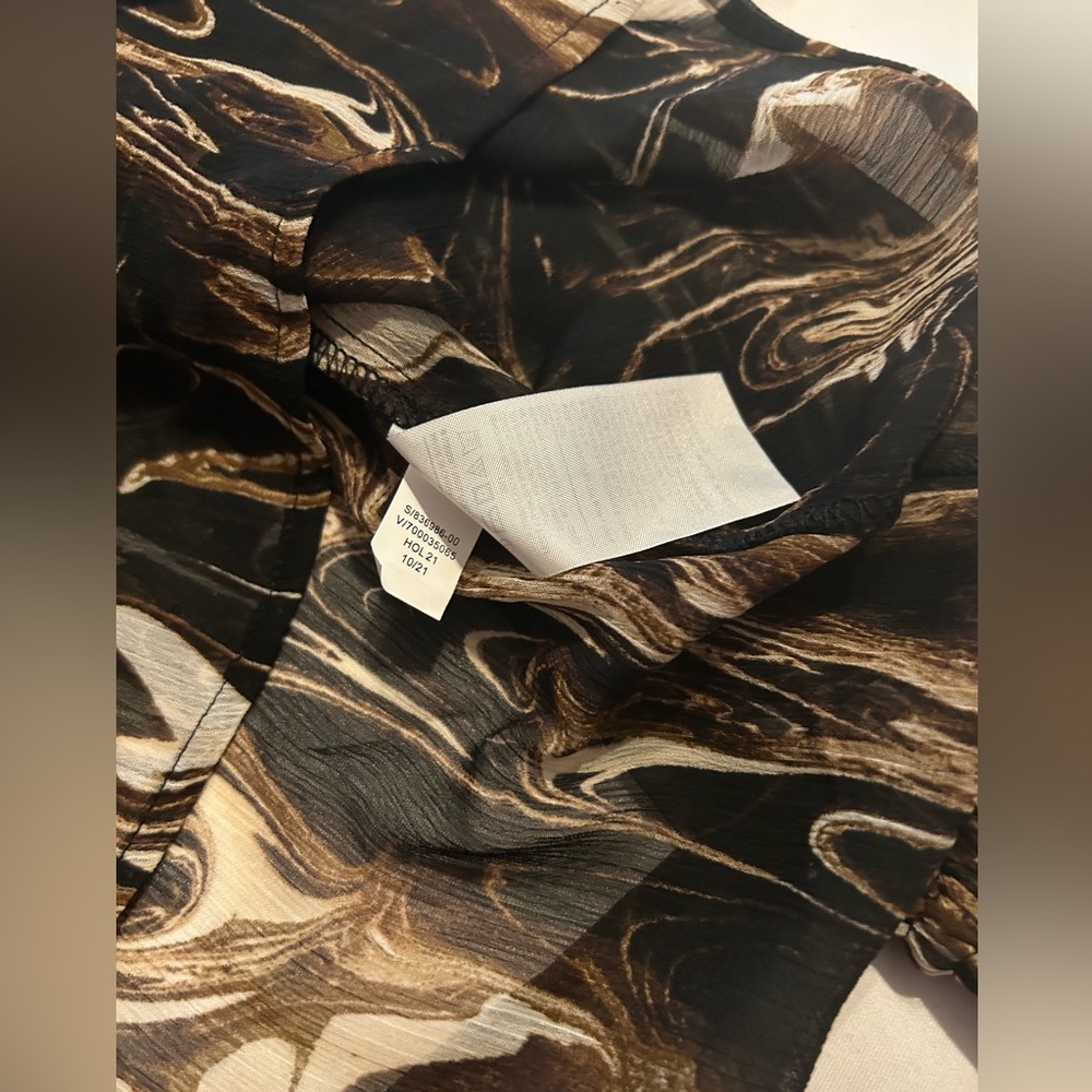 Elegant Brown Patterned Women's Top - Picture 9 of 10